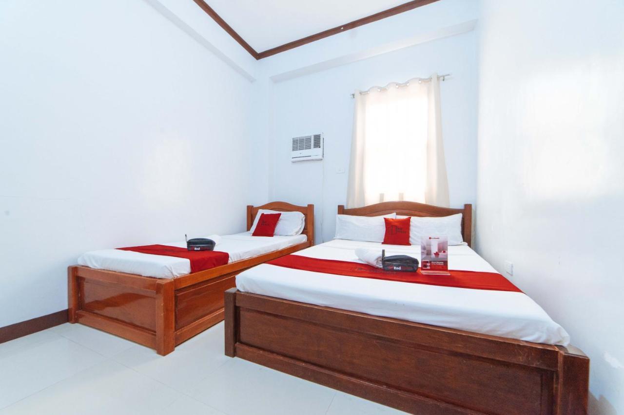 Hotel Reddoorz @ D Maagma Street Kalibo Exterior foto